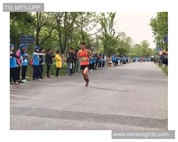 南京滑板队在马拉松大满贯中的团队协作表现精彩纷呈引人瞩目